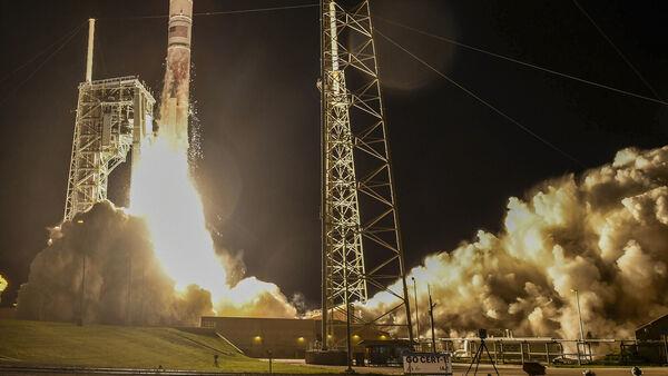 Moon landing attempt appears doomed after ‘critical’ fuel leak
